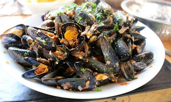 Vela Hotel Restaurant Golem  Ngoại thất bức ảnh