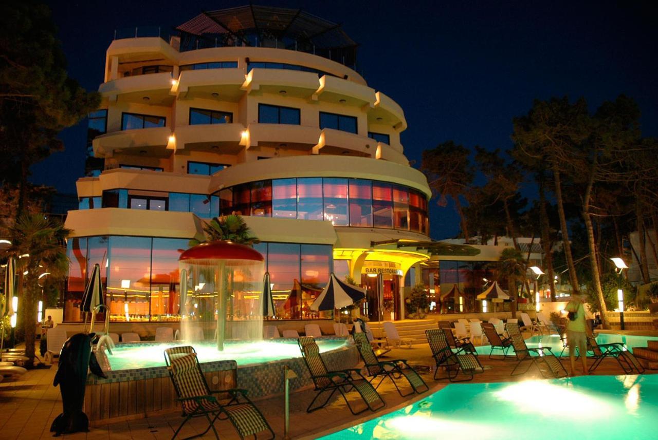 Vela Hotel Restaurant Golem  Ngoại thất bức ảnh